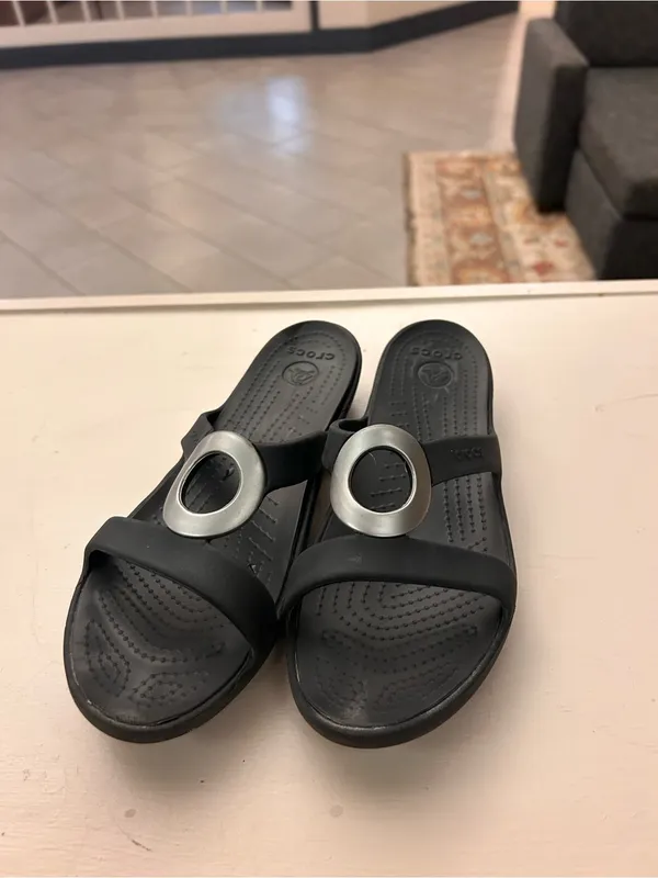 CROCS Black Slip-On Thong Sandals with Silver Accent 11 W - Image 2