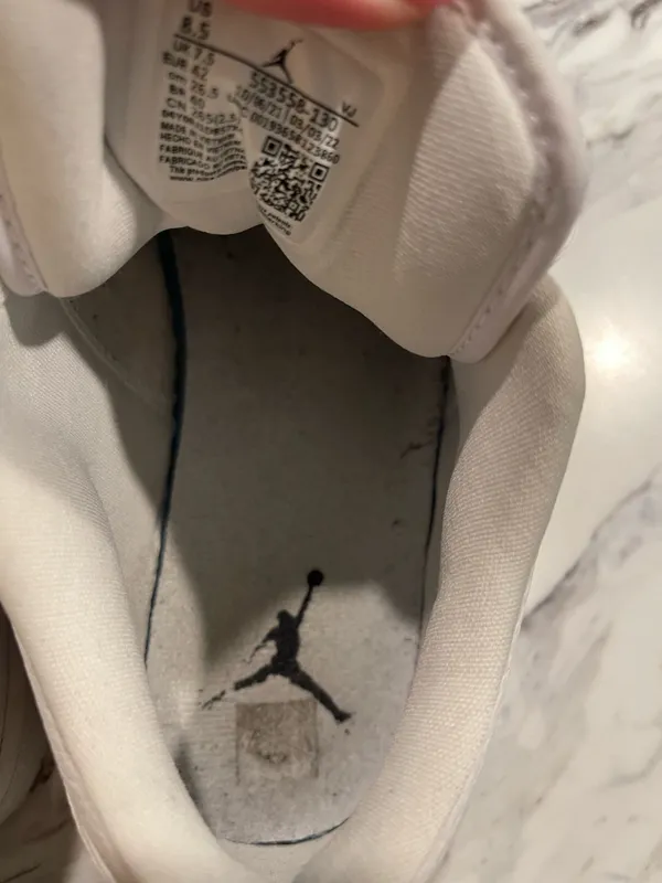 Nike Air Jordan - Image 8