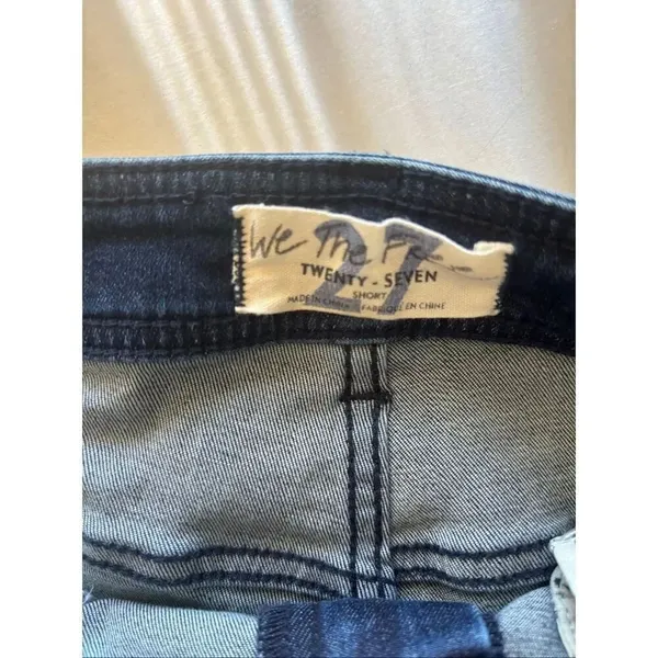 We The Free Kick Flare Jeans Size 27 Short Medium Wash Blue Denim - Image 2