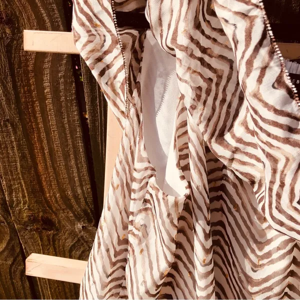 🌸NEW WHITE HOUSE BLACK MARKET BLOUSE Sz XL WHITE/ BROWN /GOLD - Image 4