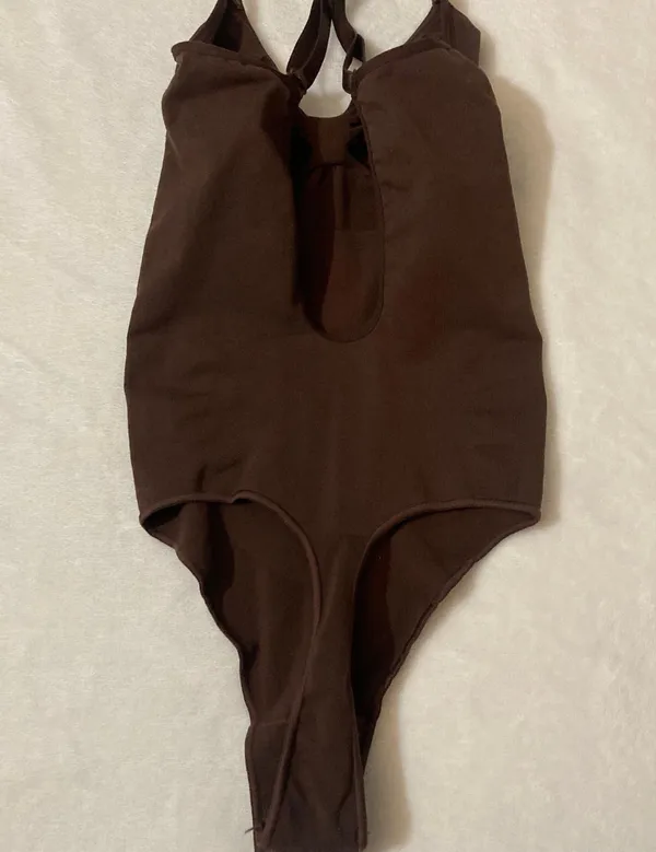 SKIMS LOW BACK Sculpting Thong Bodysuit L/XL - Image 4