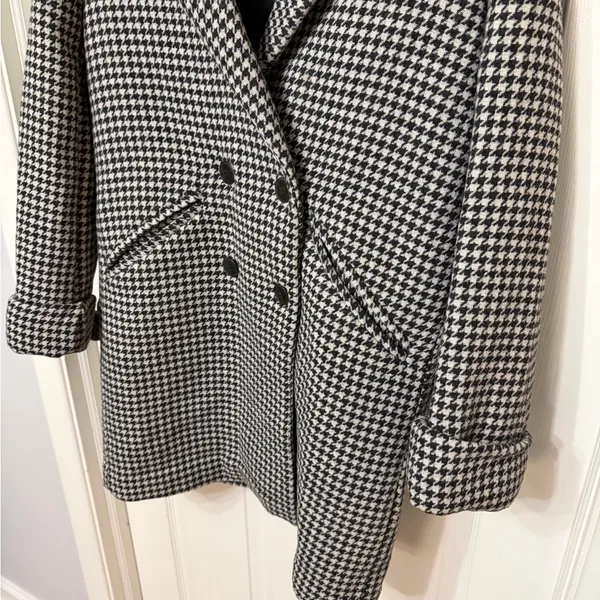 ZARA Women's Black and White wool Houndstooth‎ Coat cuffed sleeves size medium - Image 4