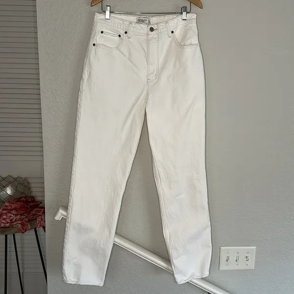 Abercrombie & Fitch The 90s Straight Ultra High Rise Jeans Size 32 White Cream - Image 3