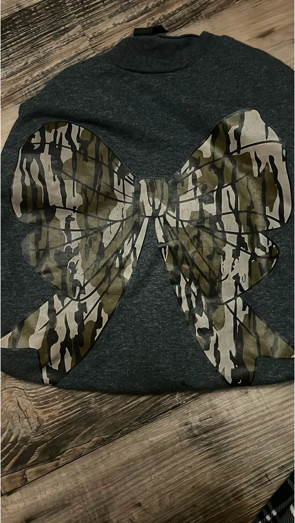 Boutique Camo Bow Gildan t-shirt - Image 3