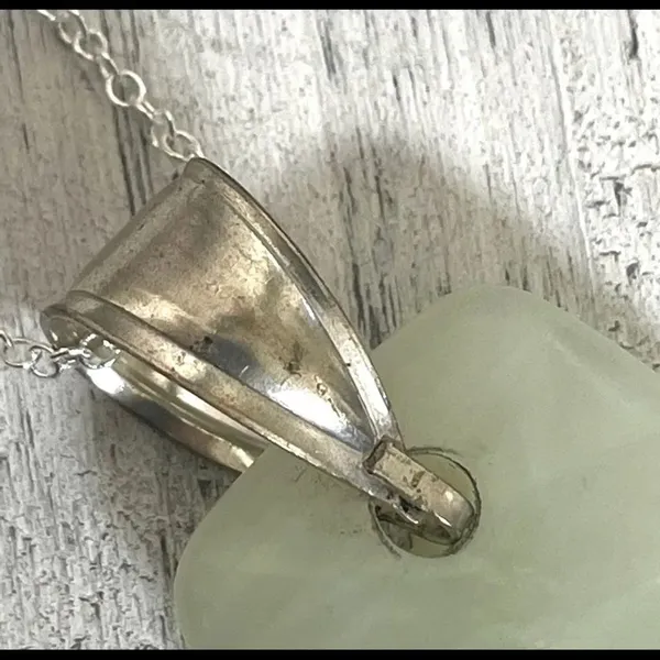 Green chalcedony pendant necklace - Image 10