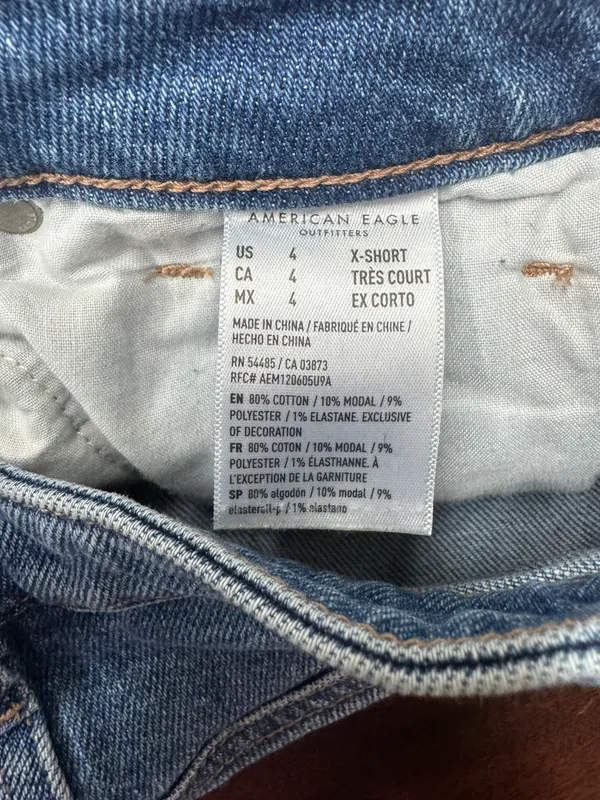 American Eagle Stretch Distressed Mom Jeans Size 4 X-Short - Image 7