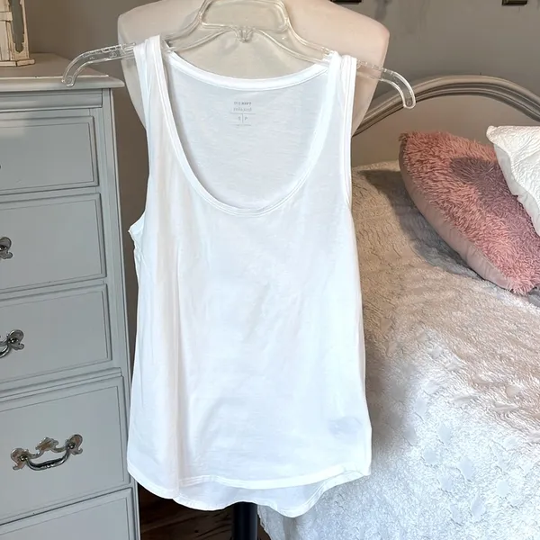 Old Navy White Flowy Scoop Neck Tank - Image 2