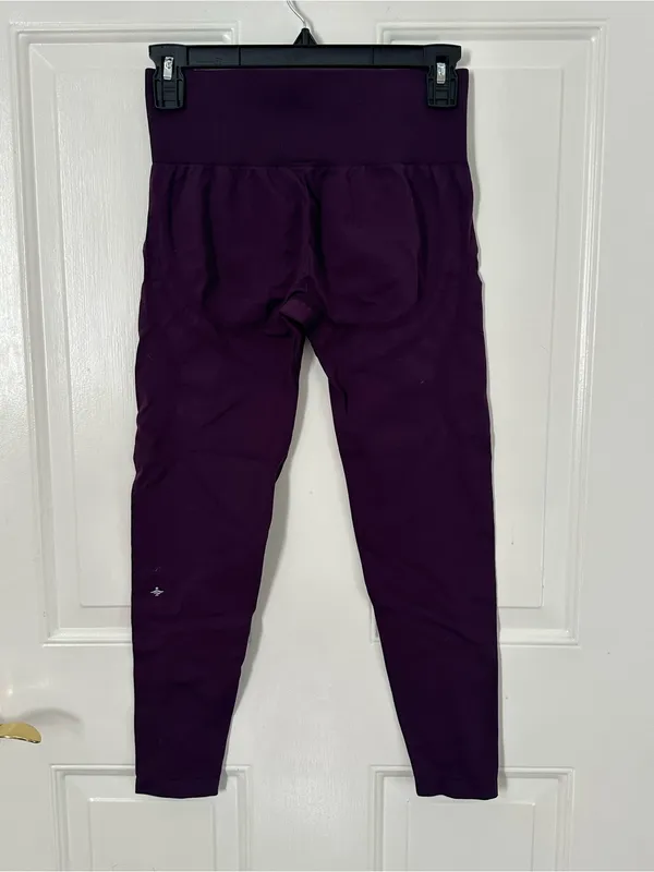Halara OneForm Seamless Flow Mid Rise Tummy Control Butt Lifting 7/8 Leggings - Image 14