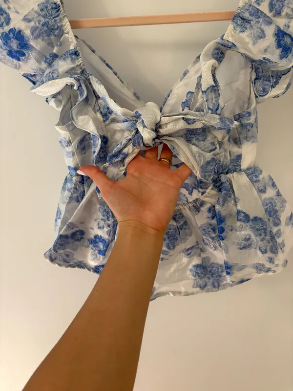 Day + Moon Ruffle floral top Blue - Image 6