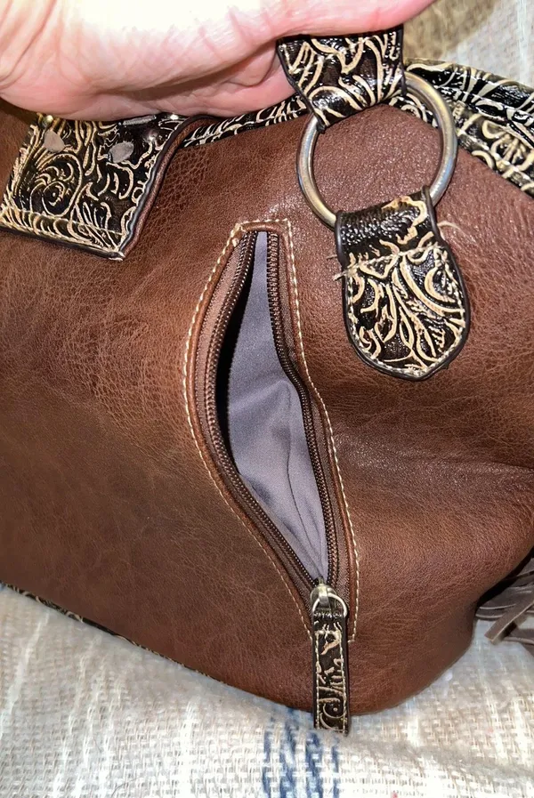 Western Shoulder Bag With Fringe Brown - Image 3