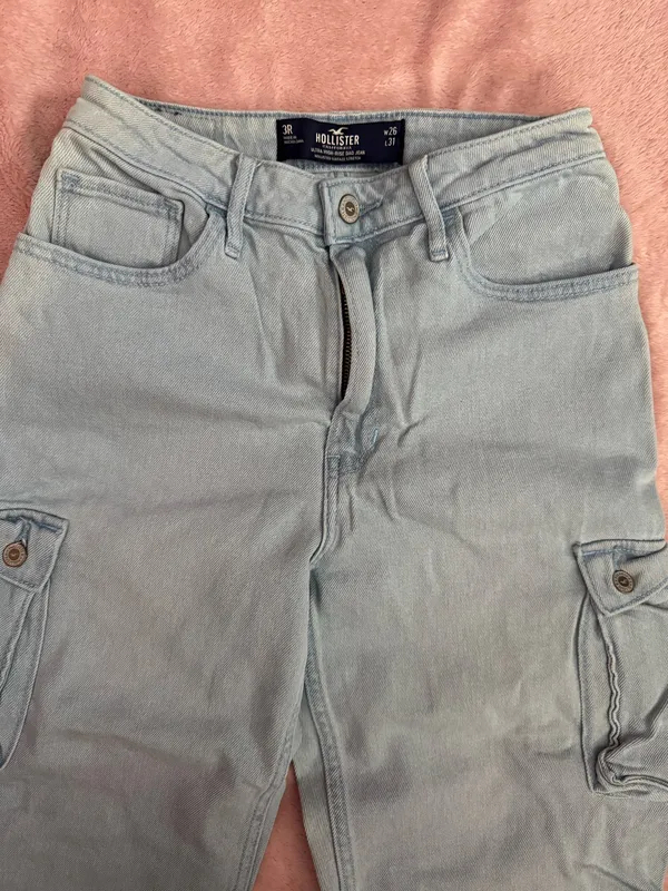Hollister Dad Jeans Ultra High-Rise Light Wash - Image 2