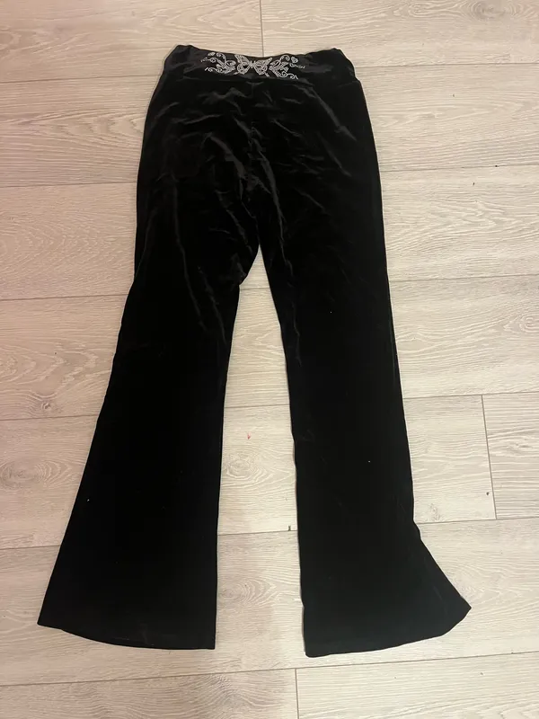 SheIn Black Velvet Flare Leggings - Image 2