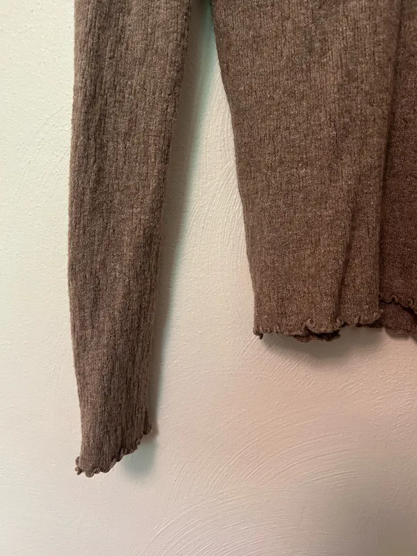 Mystree Boutique Long Sleeve Brown Sweater w/ Lettuce Hems - Image 4