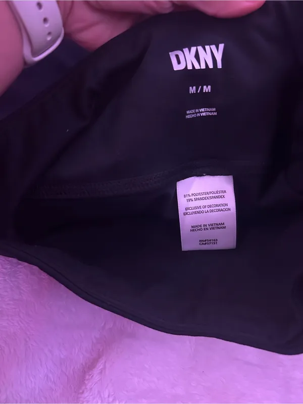 DKNY Black Mid-Rise Bike Shorts - Image 4