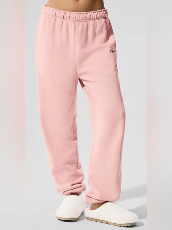 Alo Yoga NWT Accolade Sweatpants Joggers Pink Quartz Size M - Image 3