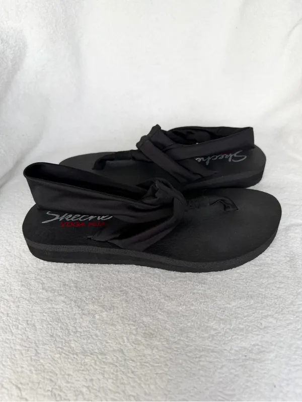 Skechers Womens Size 7 Black Meditation Studio Kicks Yoga Foam Sandals - Image 2