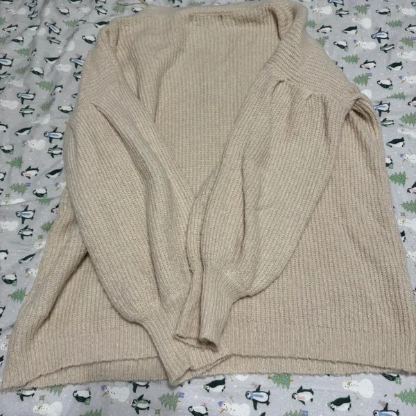 Cream V-Neck Slouchy Sweater - Image 3