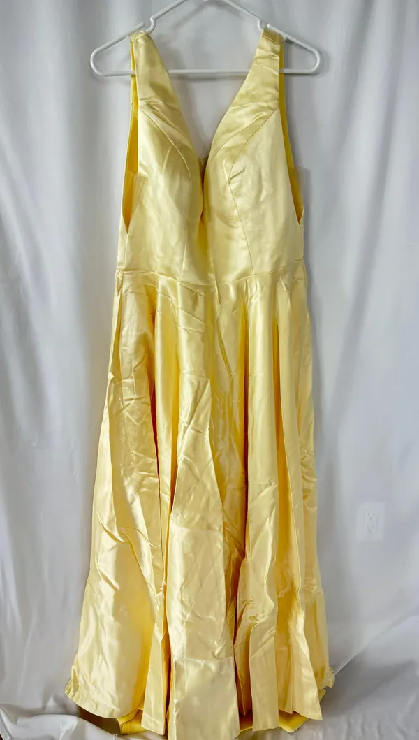 Pretty Yellow Prom/Homecoming Dress - Image 3