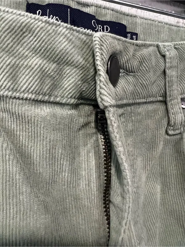 Boden Green Girlfriend Denim Corduroy Mid rise pants size 6 regular - Image 8