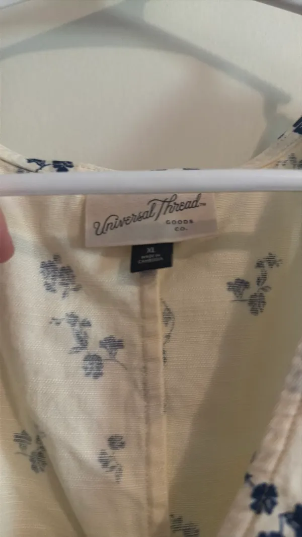 Universal Threads Dress Floral - Image 2