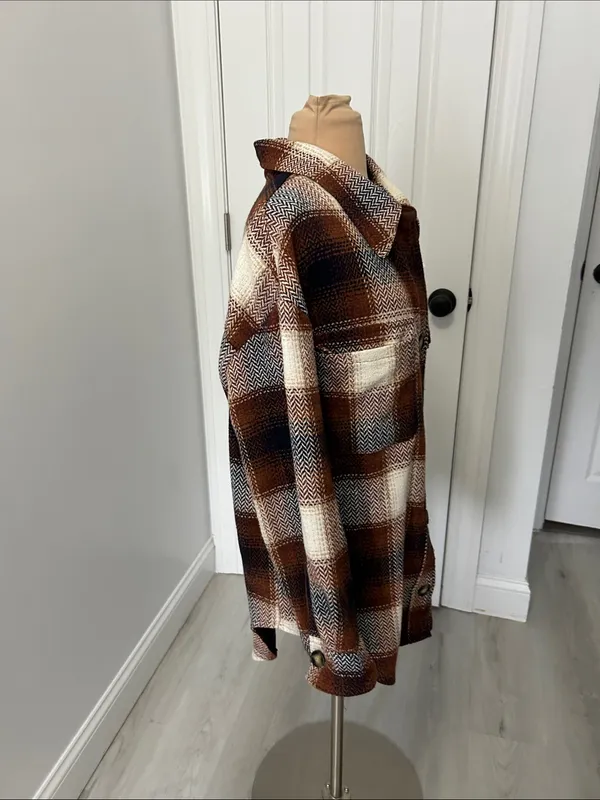 Akaiv Oversized Plaid Shacket - Image 4