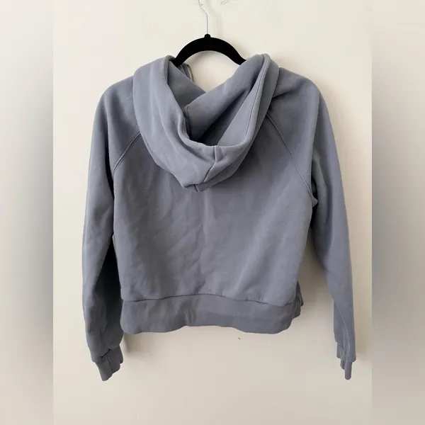 Vuori Women’s Restore Half zip Hoodie in Flint Smalll - Image 4