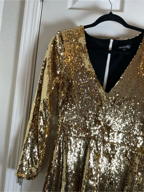 HAODUOYI Gold Sequin V-Neck Long Sleeve Party Romper - Size Medium - Image 5