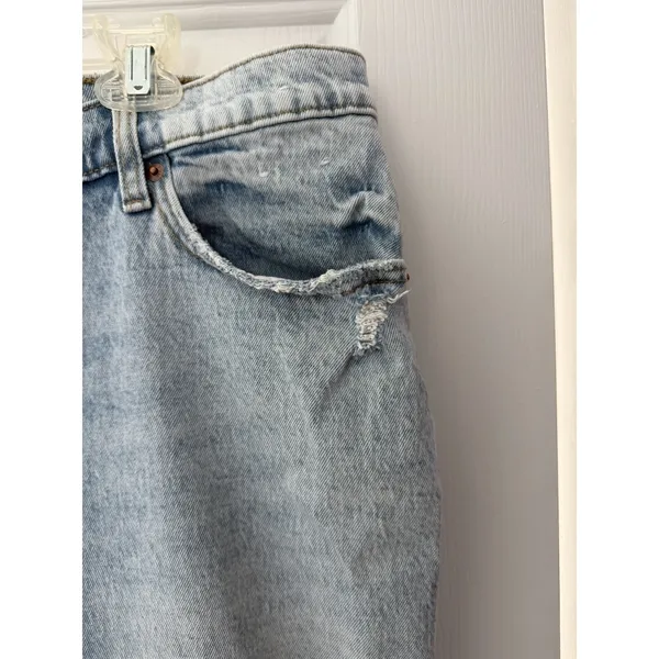 Abercrombie & Fitch High Rise Distressed Mom Jeans‎ Size 16 - Image 4