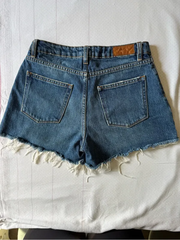 Sézane Indigo Button-Front Distressed Denim Shorts - Image 6