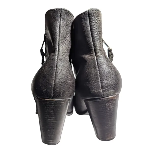 Steve Madden Arling Black Leather Almond Toe Tassel Zip Block Heel Ankle Boots 9 - Image 3