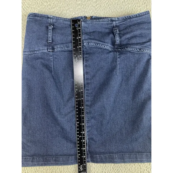 Free People Livin it Up Mini Skirt Women‎ 6 Back Zip Short Dark Wash Denim - Image 4