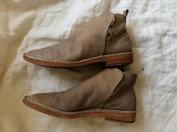 Tory Burch Taupe Leather Pull-Tab Chelsea Booties - Image 3