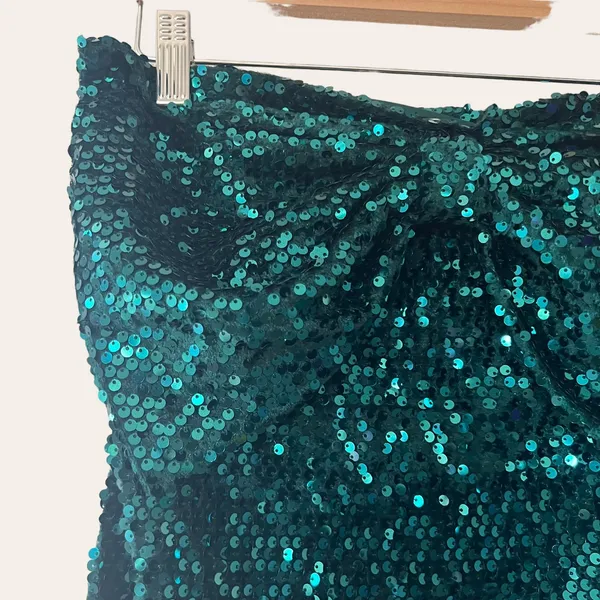 PrettyLittleThing Emerald Green Sequin Bow Bandeau Bodycon Dress 6 - Image 6