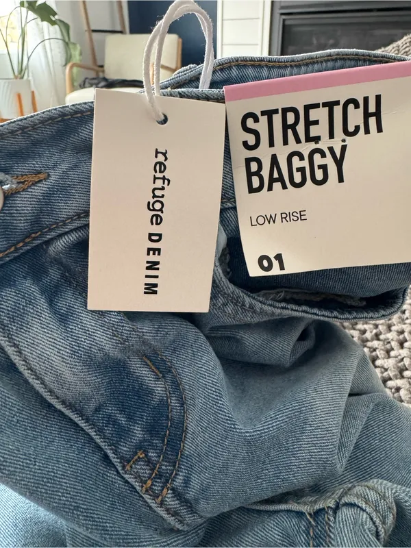 Refuge Denim Women's Baggy Low Rise Jeans Size 1 New - Image 2