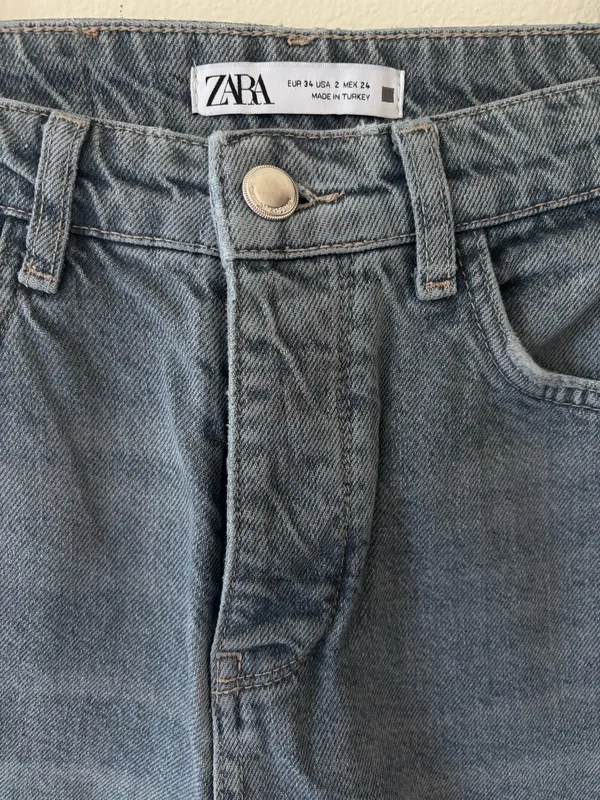 Zara light blue and grey denim jeans women’s size 2 - Image 4