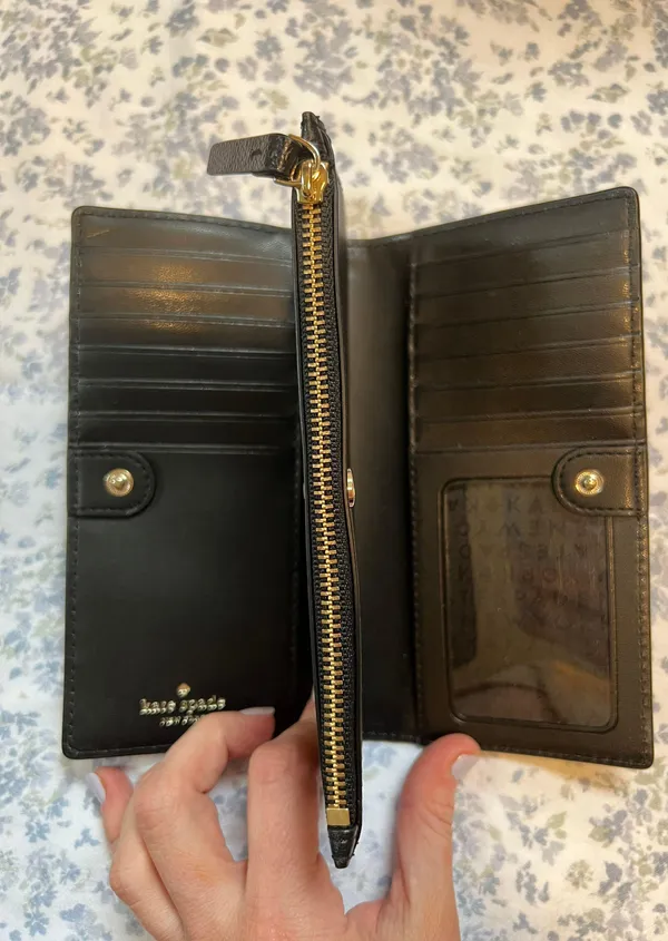 Kate Spade wallet - Image 4