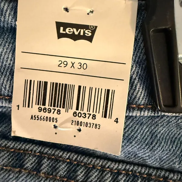 Levi’s Low Loose in medium wash jeans . Size 29 NWT (Sold at Free People) - Image 4