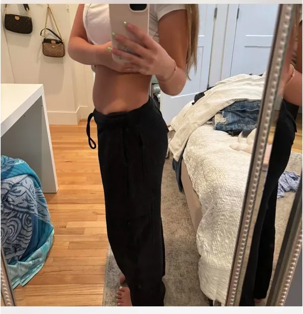 Aritzia Sweatpants Cozy Fleece - Image 2