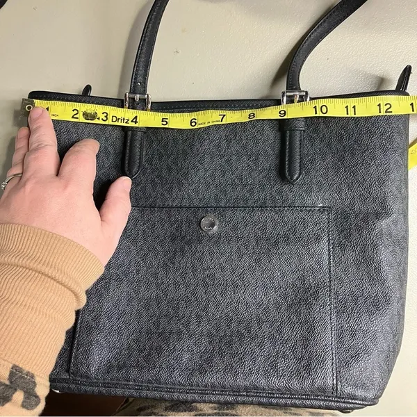Michael Kors‎ medium size shoulder bag black gray - Image 12