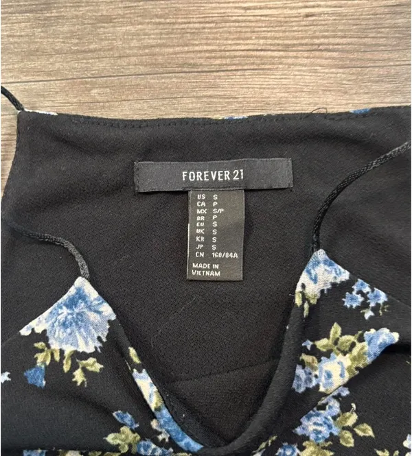 Forever 21 Floral Crop Tank Top - Image 8