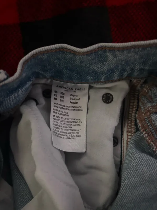 American Eagle Jeans - Image 4