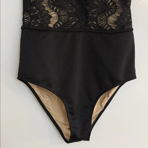 Black Lace Plunge V Bodysuit - Image 4