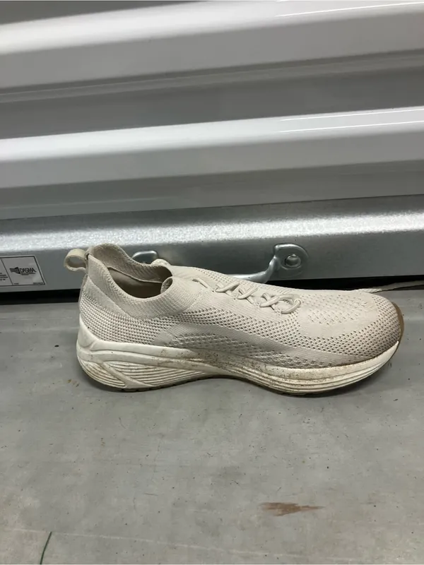 Bob Sport by Skechers Size 8 walking white - Image 6