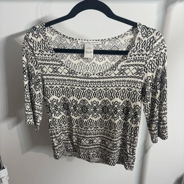 American Rag White and Black Geometric Patterned Crop Top - Image 2