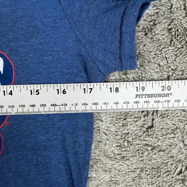 MLB Genuine Merchandise Cubs World Series Tee Women's Medium - Image 4