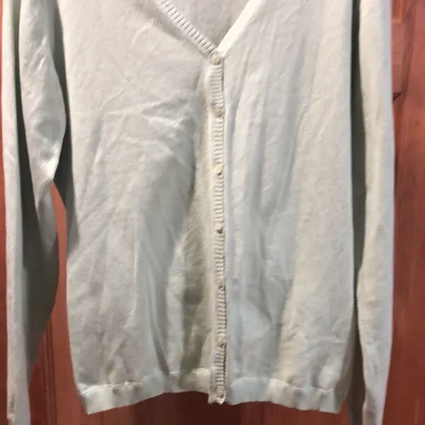 L.LBEAN button down cardigan sweater size large. Green - Image 3
