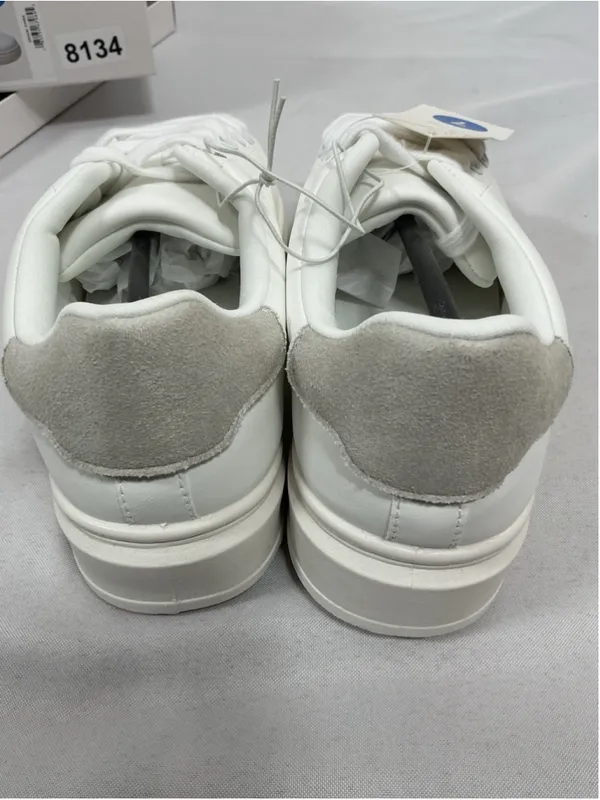 Womans New In Box A New Day Peggy Lace Up Low Top Sneakers 7 White - Image 3