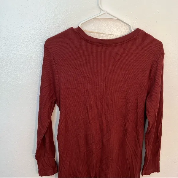 Democracy Women's Size Medium‎ Side Ruched V-Neck Blouse in Bran Burnt Orange - Image 11
