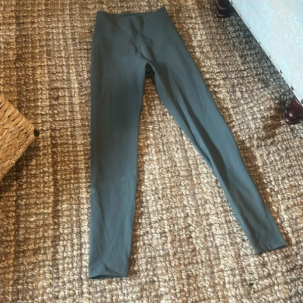 Beyond Yoga Green High Waisted Yoga Leggings - Image 4