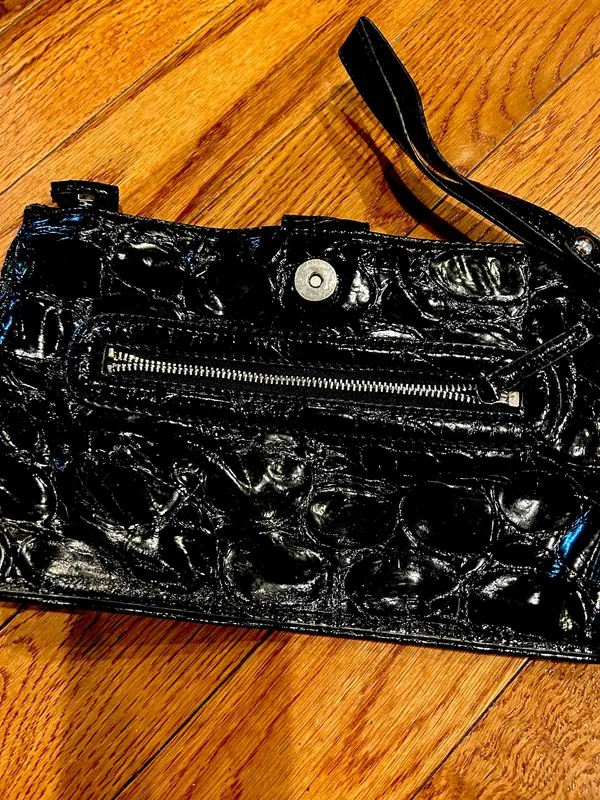 VINTAGE GUESS CROC PRINT patent LEATHER black Guess wristlet clutch bag - Image 2